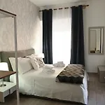 B&B Bovio Square XIV